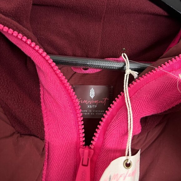 FREE PEOPLE Movement In a Pillow Packable Puffer Pullover in Sour Cherry XS NWT - Picture 8 of 13